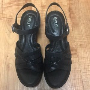 Born Leather Wedge. ~ Size 10